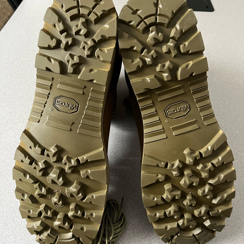 New without box Danner USMC Vibram boot… - Picture 3 of 4